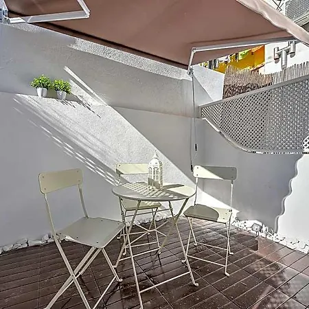 Charming, And Enjoy فندق